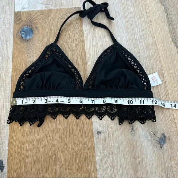 Xhilaration Black Triangle Bikini Top Size Small - Picture 2 of 5